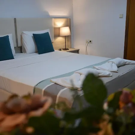 Aqua Mare Sea Side Rooms Nea Kallikrateia Buitenkant foto
