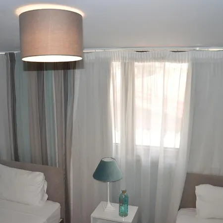 Aqua Mare Sea Side Rooms Nea Kallikrateia Buitenkant foto