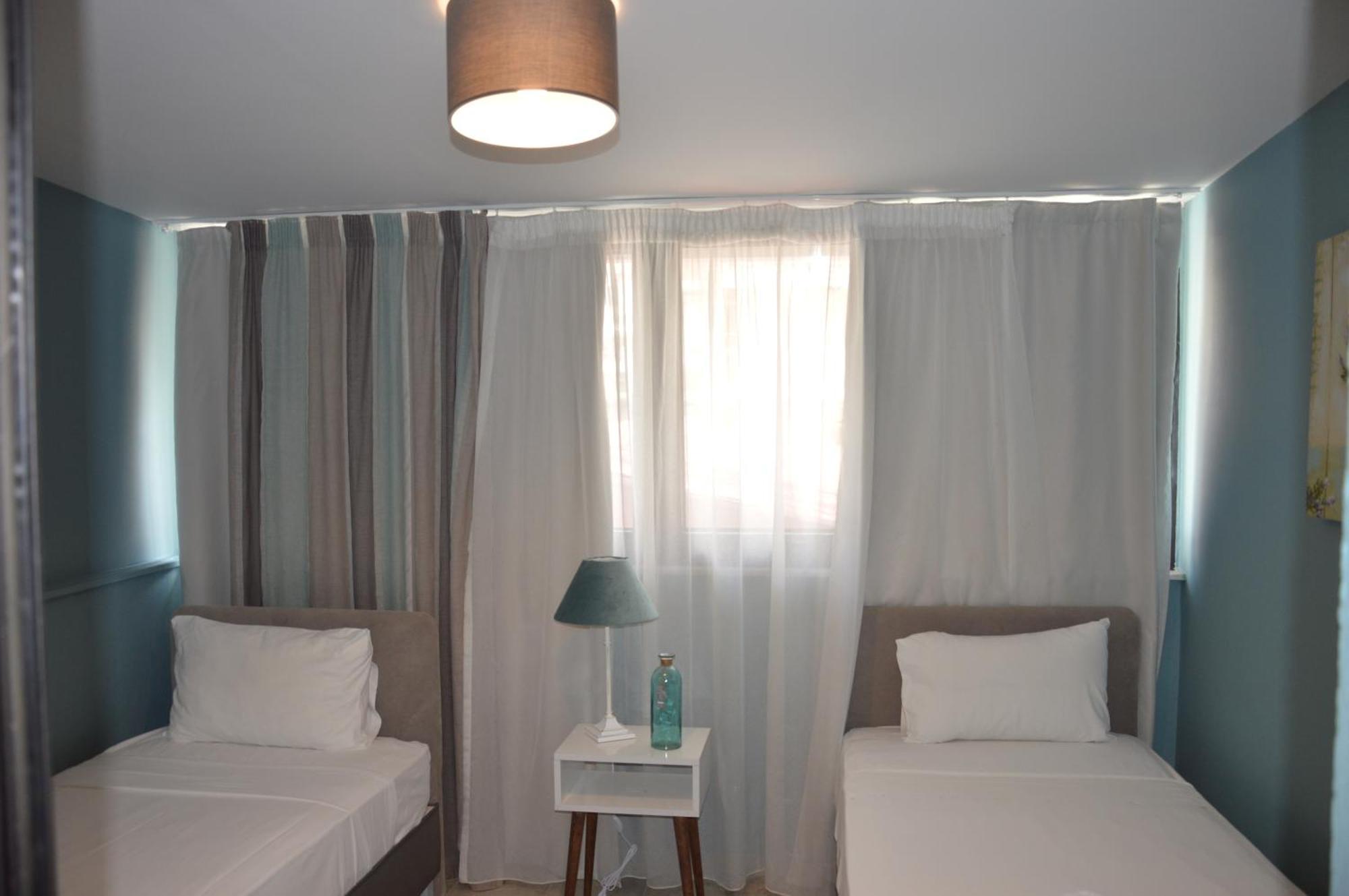 Aqua Mare Sea Side Aparthotel
