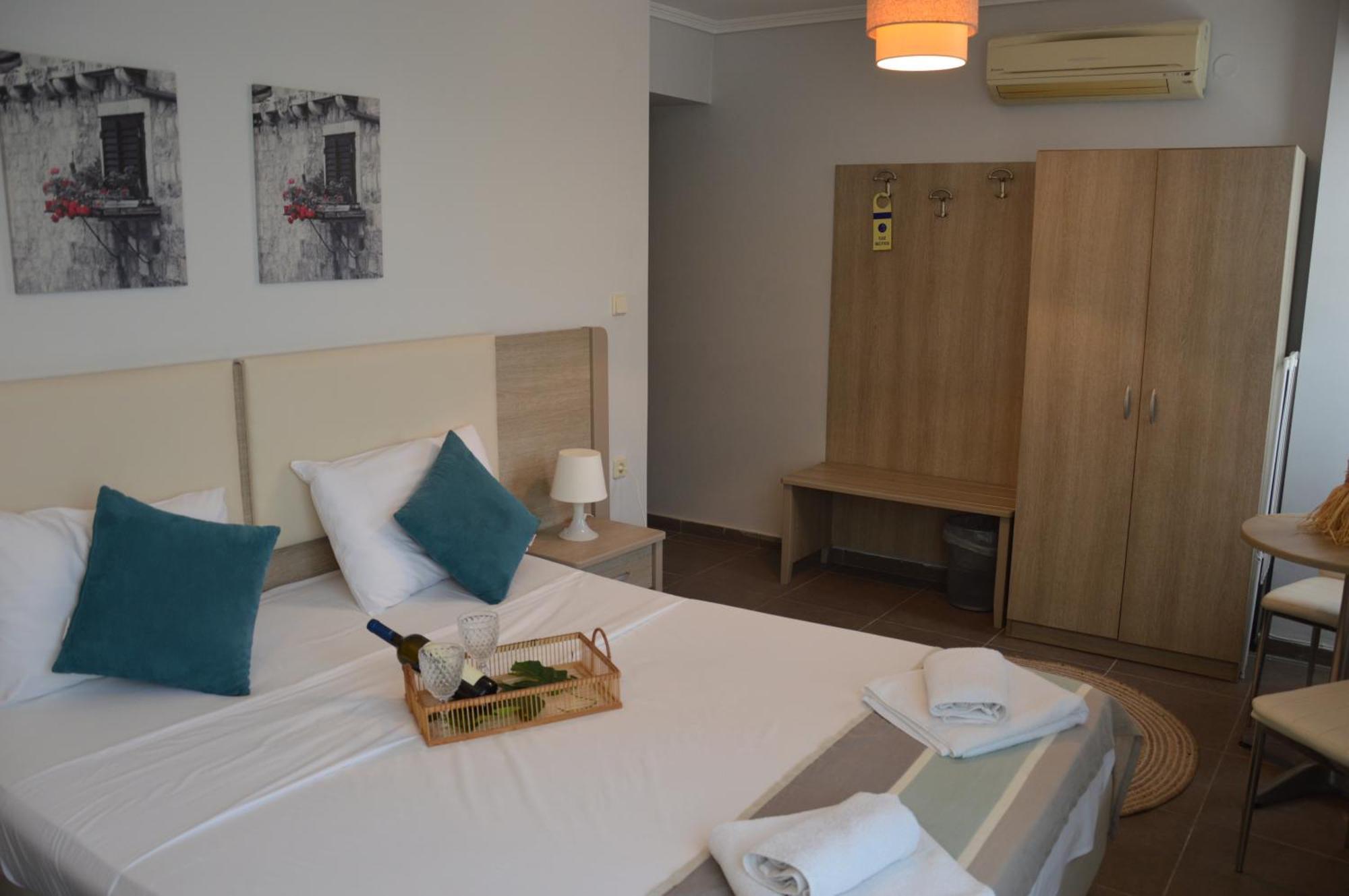 Aqua Mare Sea Side Aparthotel