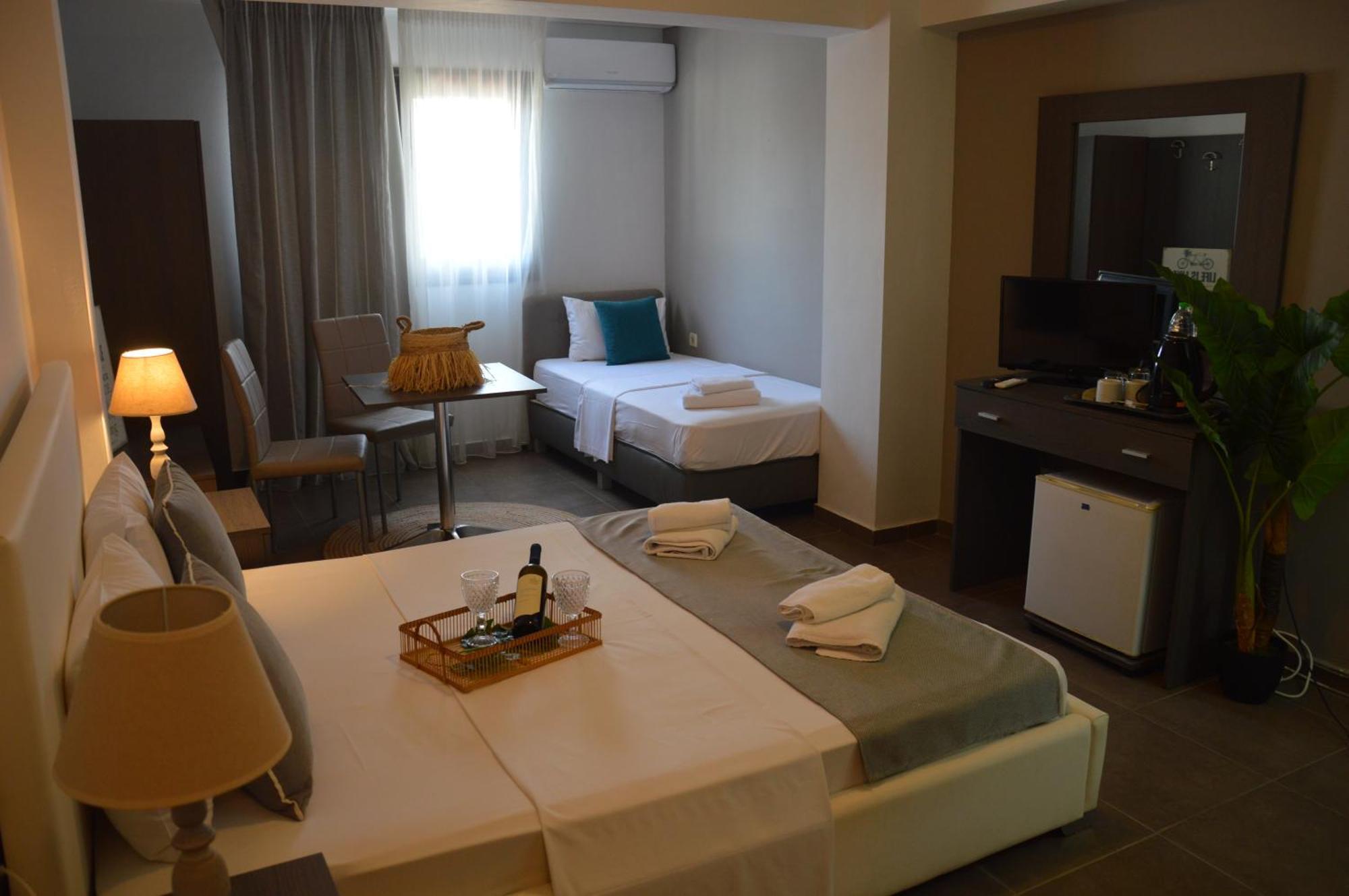 Aqua Mare Sea Side Aparthotel Nea Kallikrateia